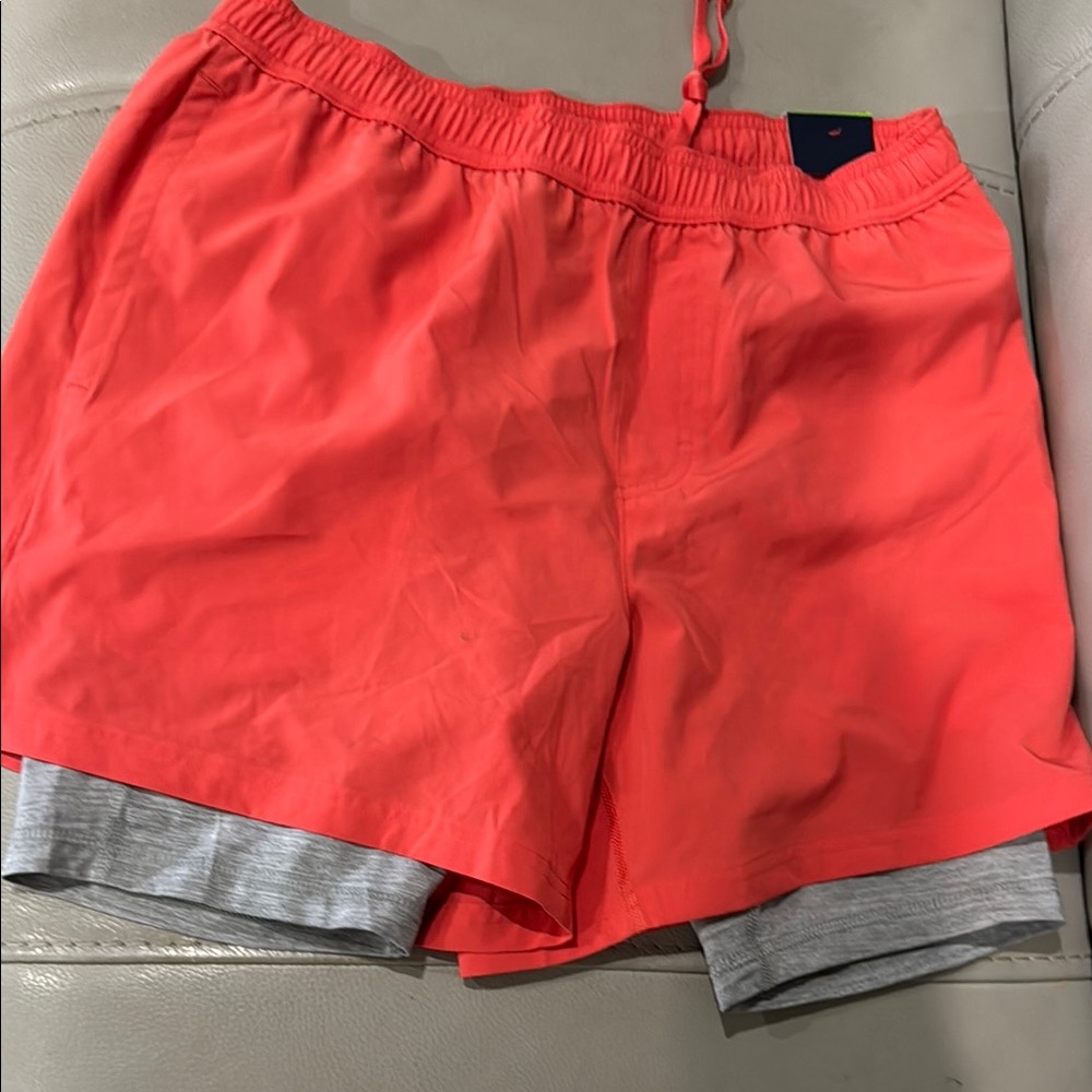 DSG 2 in 1 agility shorts never worn. Mens Medium